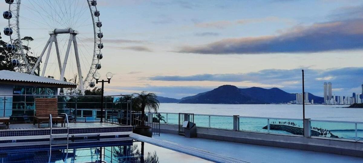Para Casais, Predio Beira Mar, Em Frente A Roda Gigante Balneário Camboriú Exterior foto